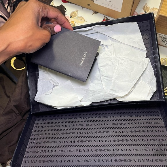 Authentic Prada Saffiano Wallet on a Chain Crossbody bag - Picture 8 of 8